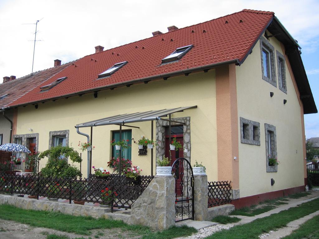 Pleiveisz Apartman Sárvár Exteriér fotografie